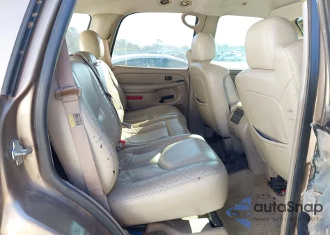 2004 Chevrolet Tahoe Lt z USA, uszkodzony, nr VIN 1GNEC13Z74R229359